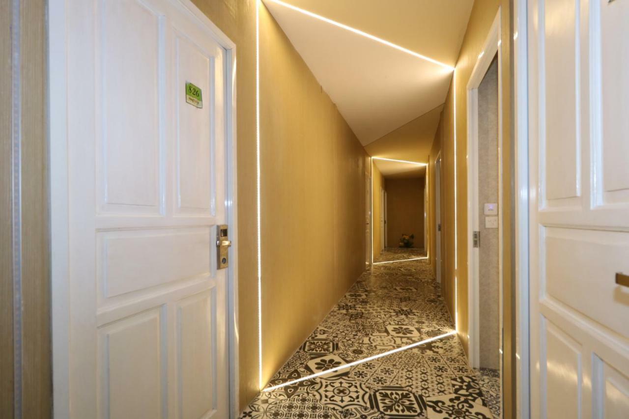 Magnolia Hotel Jakarta Exterior foto